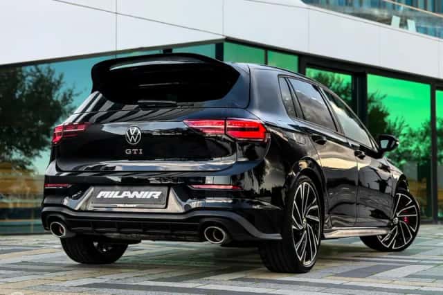 Volkswagen Golf (2022) thumbnail 2