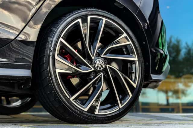 Volkswagen Golf (2022) thumbnail 6