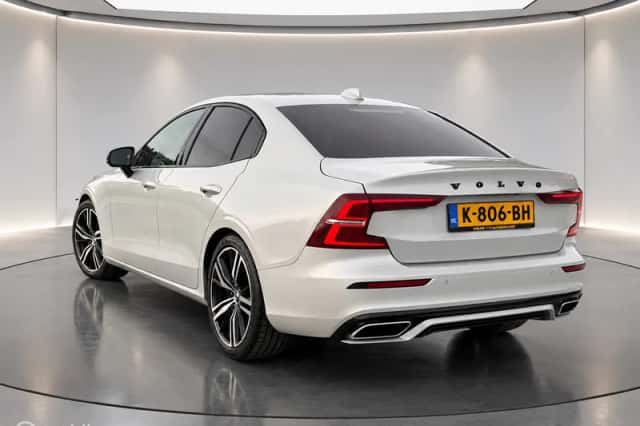Volvo S60 (2020) thumbnail 3