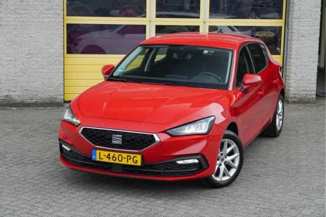 SEAT Leon (2021) thumbnail 4