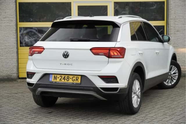Volkswagen T-Roc (2021) thumbnail 6