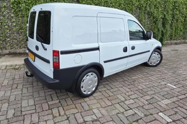 Opel Combo (2008) thumbnail 4