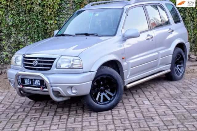 Suzuki Grand Vitara (2004) thumbnail 1