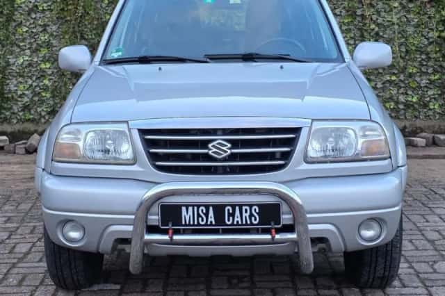 Suzuki Grand Vitara (2004) thumbnail 2