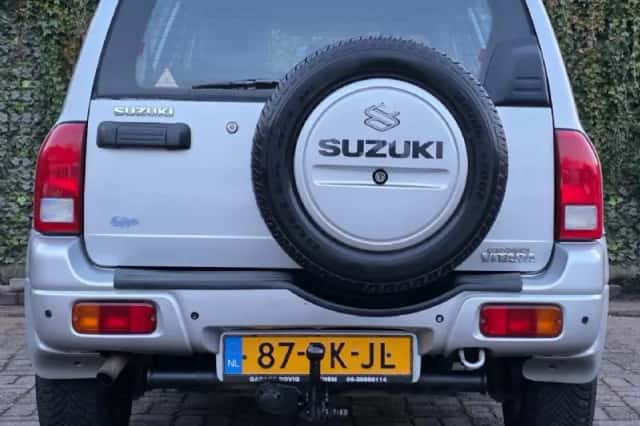Suzuki Grand Vitara (2004) thumbnail 5