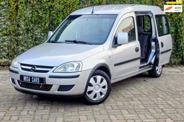 Opel Combo Tour (2009) thumbnail 1