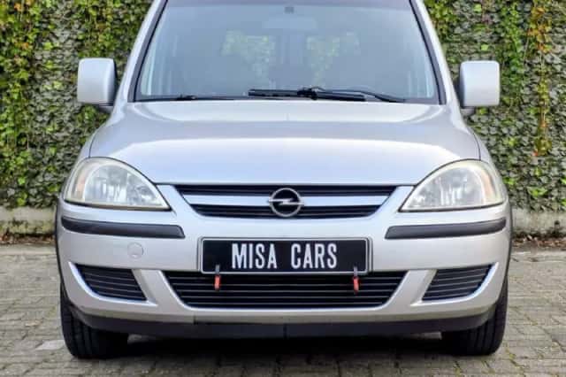 Opel Combo Tour (2009) thumbnail 2