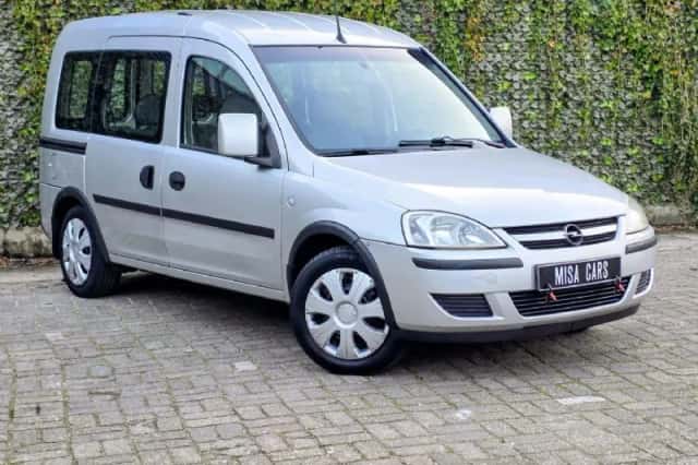 Opel Combo Tour (2009) thumbnail 3