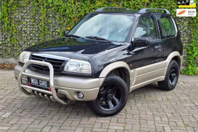 Suzuki Grand Vitara (2002) thumbnail 1