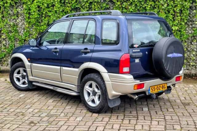 Suzuki Grand Vitara (2000) thumbnail 4