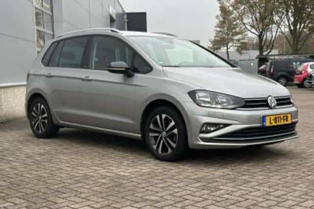 Volkswagen Golf Sportsvan (2019) thumbnail 3