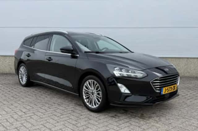 Ford Focus (2020) thumbnail 3