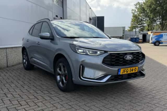 Ford Kuga (2025) thumbnail 3