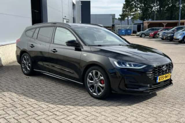 Ford Focus (2025) thumbnail 3
