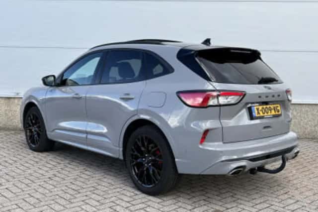 Ford Kuga (2024) thumbnail 3