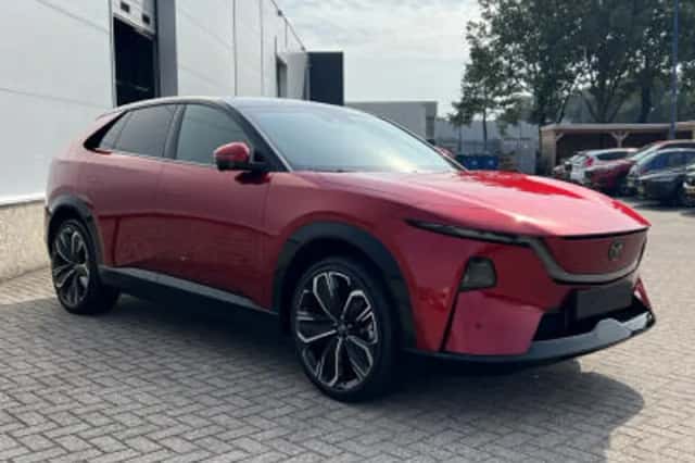 Mazda CX-6e (2026) thumbnail 3