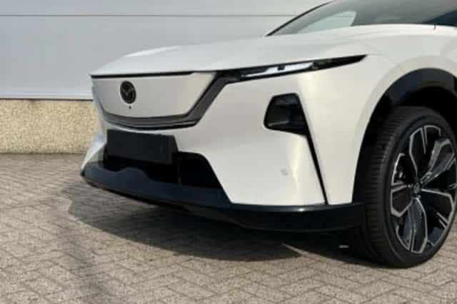 Mazda CX-6e (2026) thumbnail 3