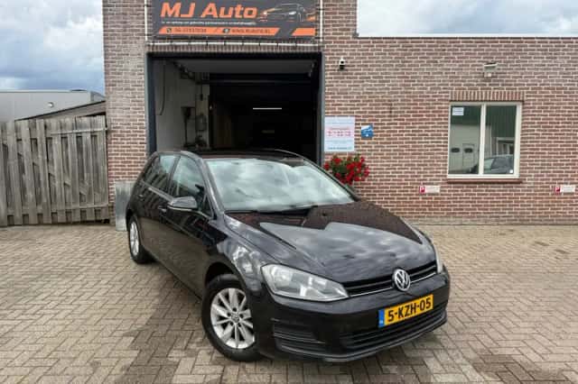 Volkswagen Golf (2013) thumbnail 1
