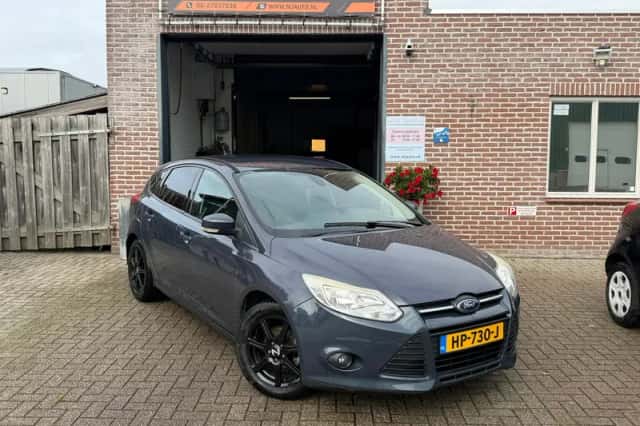 Ford Focus (2013) thumbnail 1