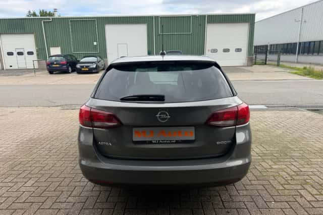 Opel Astra (2017) thumbnail 4