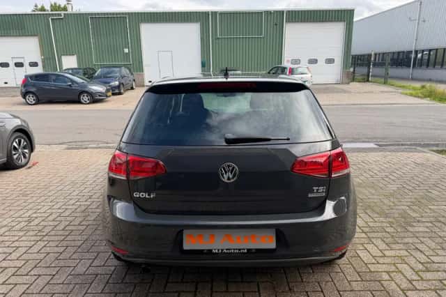 Volkswagen Golf (2014) thumbnail 4