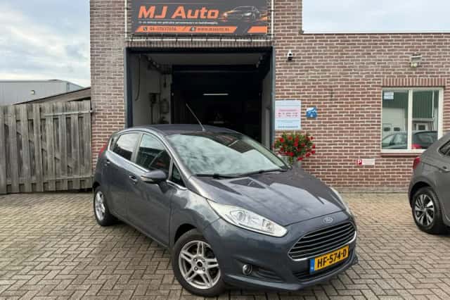 Ford Fiesta (2015) thumbnail 1