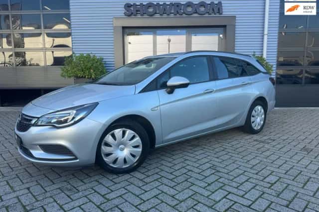 Opel Astra (2017) thumbnail 1