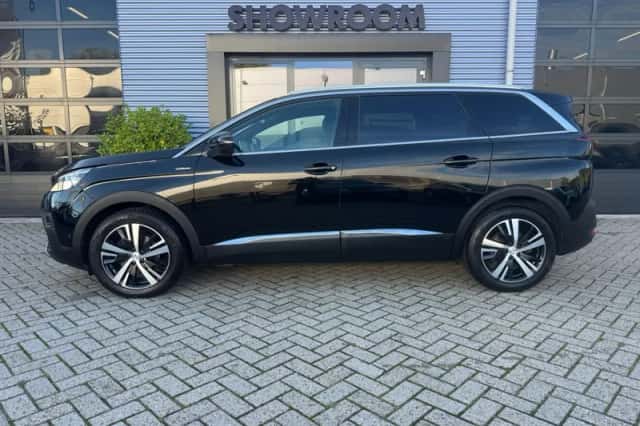 Peugeot 5008 (2019) thumbnail 2