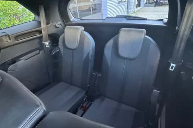 Peugeot 5008 (2019) thumbnail 4