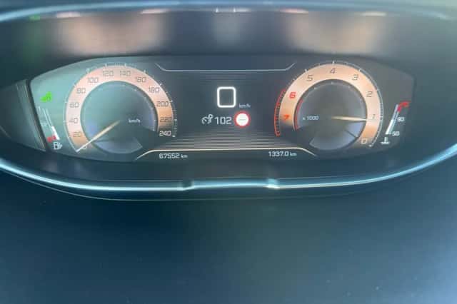 Peugeot 5008 (2019) thumbnail 5