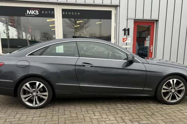 Mercedes-Benz E-Klasse (2015) thumbnail 1