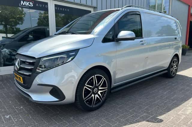 Mercedes-Benz Vito (2024) thumbnail 3