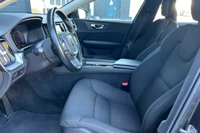Volvo V60 (2020) thumbnail 6