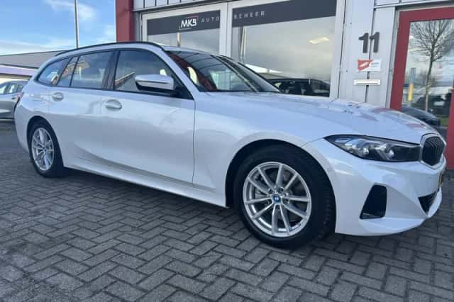 BMW 3-Serie (2023) thumbnail 2