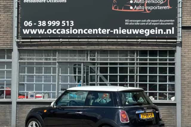 MINI Cooper (2007) thumbnail 3