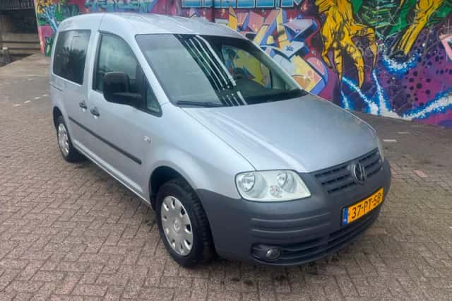 Volkswagen Caddy (2004) thumbnail 2