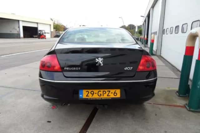 Peugeot 407 (2008) thumbnail 5