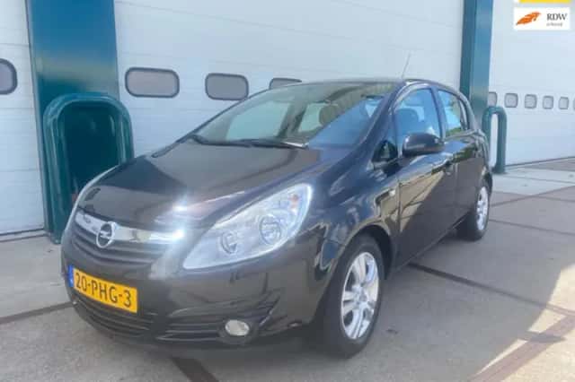Opel Corsa (2010) thumbnail 1