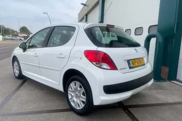 Peugeot 207 (2013) thumbnail 2