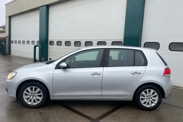 Volkswagen Golf (2013) thumbnail 3