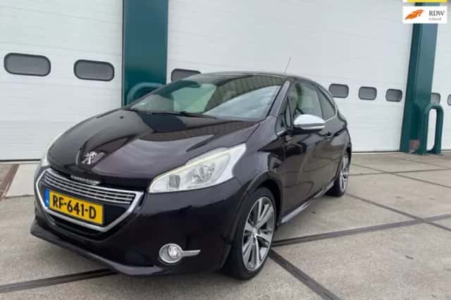 Peugeot 208 (2013) thumbnail 1