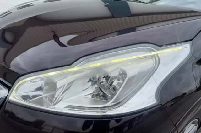 Peugeot 208 (2013) thumbnail 5