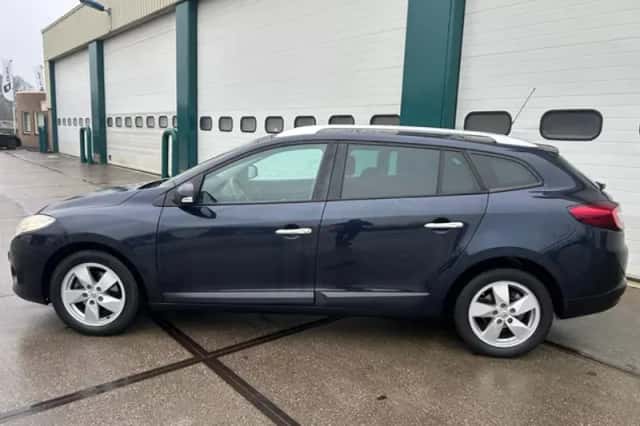 Renault Mégane (2011) thumbnail 3