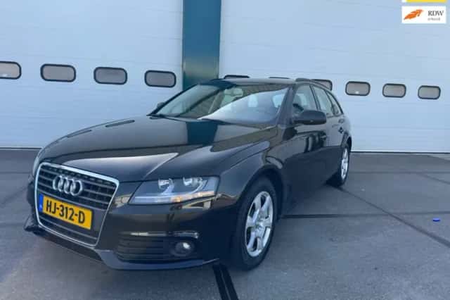 Audi A4 (2011) thumbnail 1