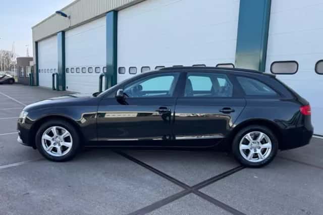 Audi A4 (2011) thumbnail 3