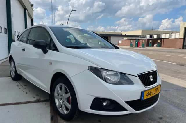 SEAT Ibiza (2010) thumbnail 6