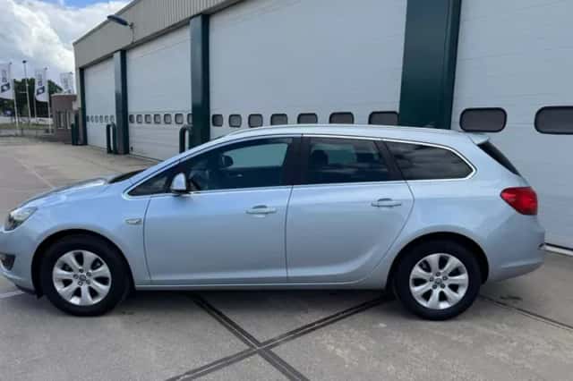 Opel Astra (2015) thumbnail 3