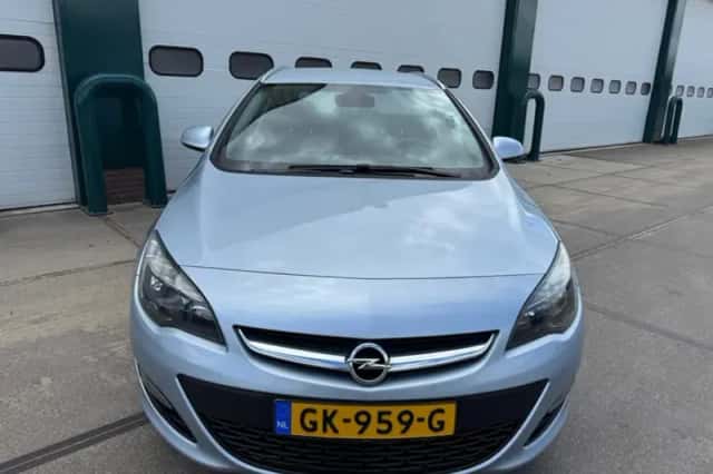 Opel Astra (2015) thumbnail 4