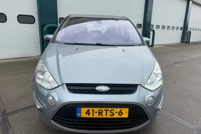 Ford S-Max (2011) thumbnail 4
