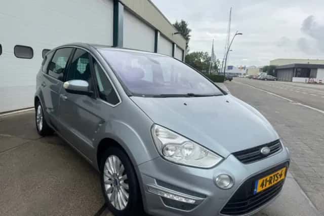 Ford S-Max (2011) thumbnail 5